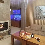 Harriet Hill Designer * بانسكو