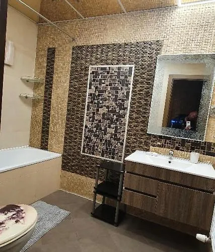 Harriet Hill Designer *