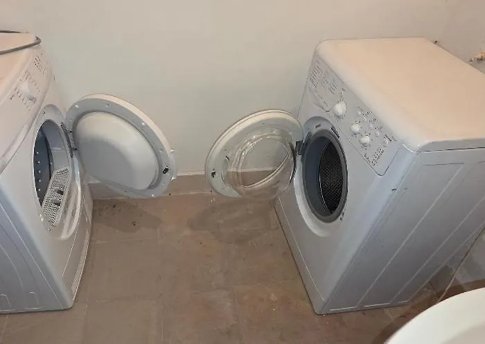 Harriet Hill Designer * 반스코